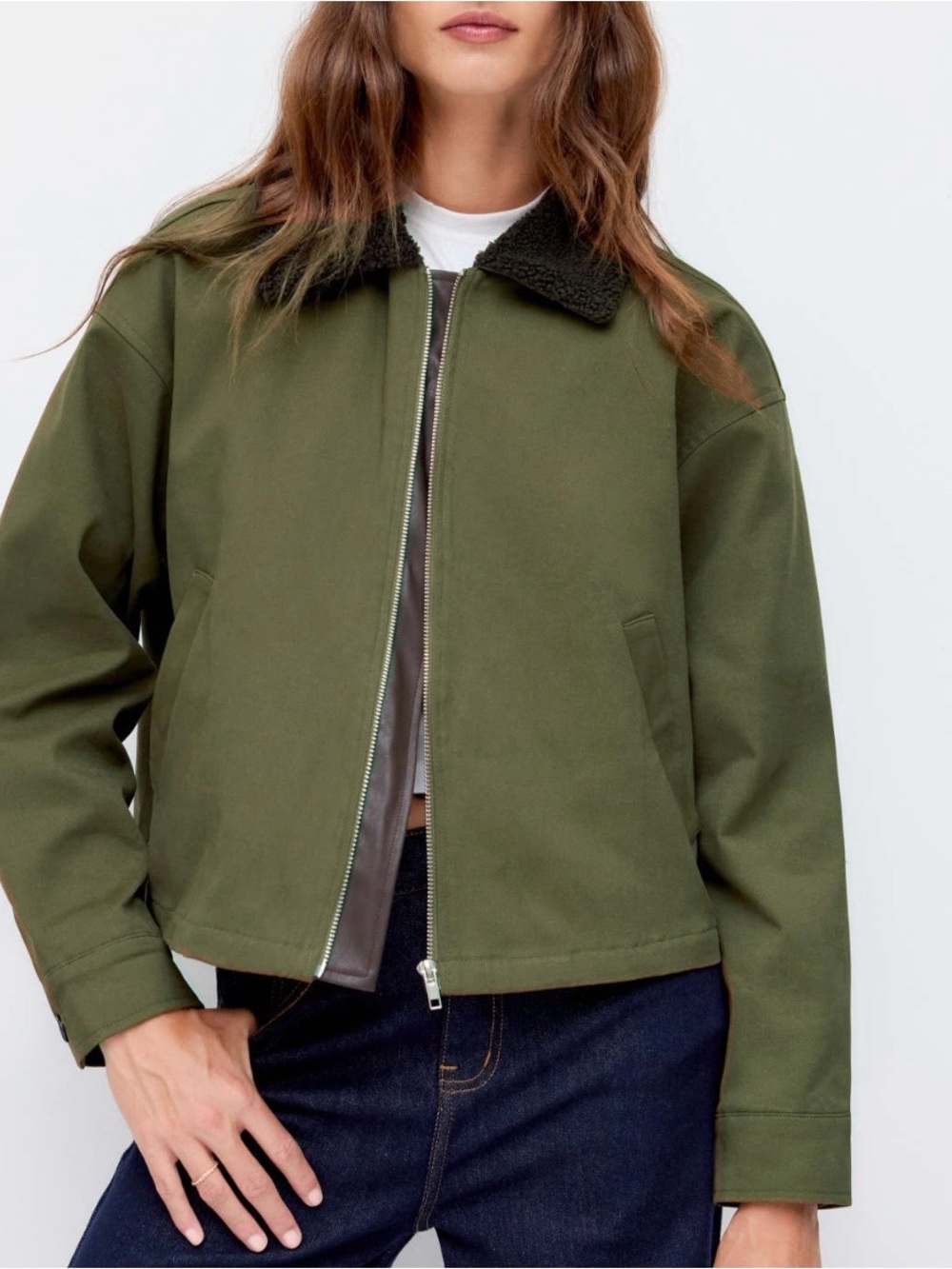 🆕 Cider-Olive Green Barn Jacket with Contrast Sherpa Collar. Size: Medium